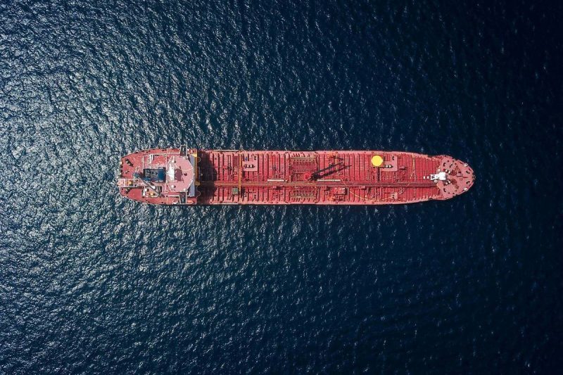 Oil, LNG Prices Climb on Fears of Prolonged Hormuz Shutdown